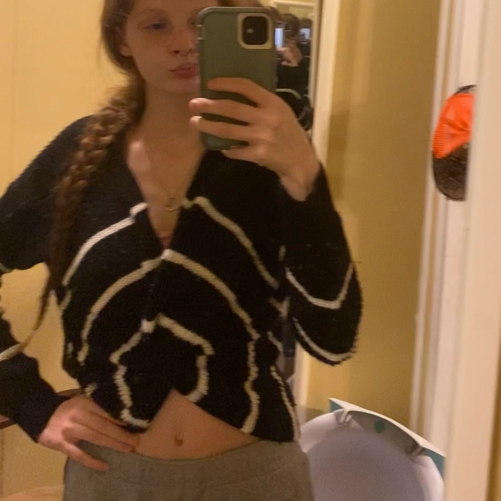 Long sleeve knitted shirt